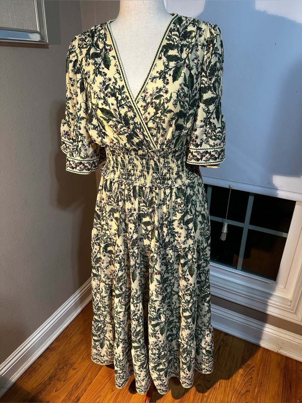Max Studio London dress 
Sz L